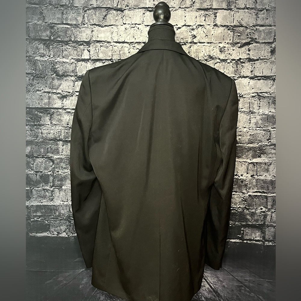Protocol Suit - Picture 5 of 7